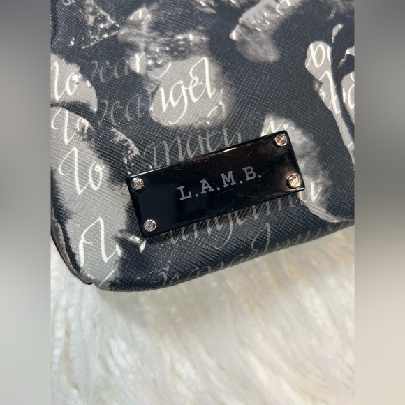 ❤️‍🔥L.A.M.B. Designer Roses Cosmetic Case❤️‍🔥 - Picture 3 of 9